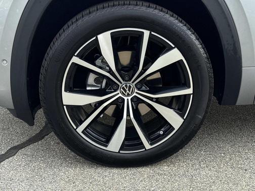 2026 Volkswagen Atlas 2.0T SEL Premium R-Line 4MOTION