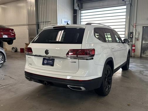 2022 Volkswagen Atlas 3.6L SE w/Technology