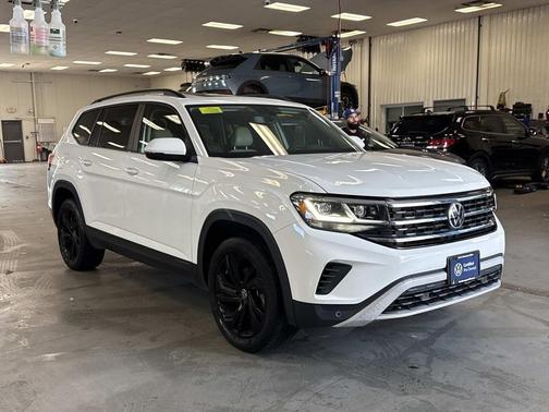 2022 Volkswagen Atlas 3.6L SE w/Technology