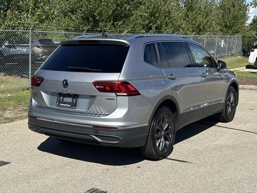 2024 Volkswagen Tiguan 2.0T SE 4MOTION