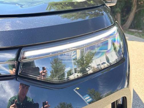 2025 Volkswagen Tiguan 2.0T SE 4MOTION