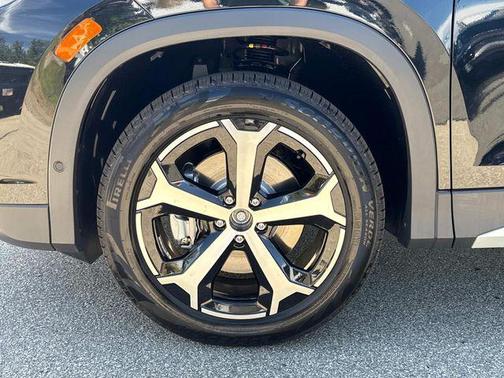 2025 Volkswagen Tiguan 2.0T SE 4MOTION