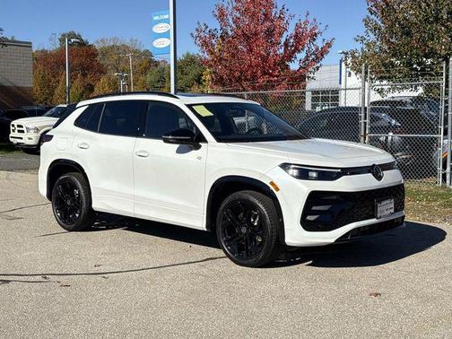 2025 Volkswagen Tiguan 2.0T SE R-Line Black 4MOTION