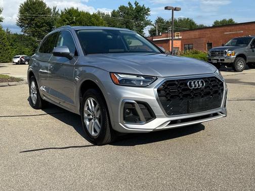 2022 Audi Q5 45 S line Premium