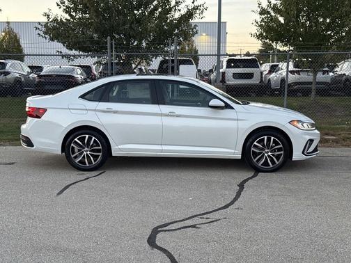 2026 Volkswagen Jetta 1.4T SE