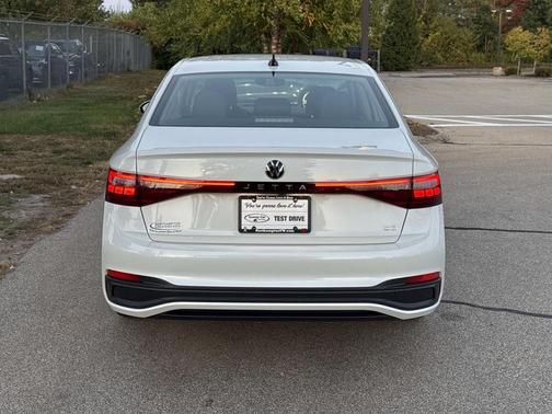 2026 Volkswagen Jetta 1.4T SE