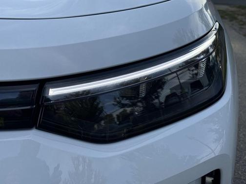 2025 Volkswagen Tiguan 2.0T SE 4MOTION