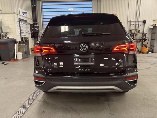2024 Volkswagen Taos 1.5T SE