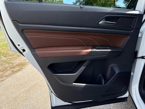 2023 Volkswagen Atlas 3.6L SE w/Technology