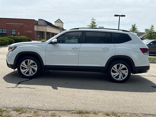 2023 Volkswagen Atlas 3.6L SE w/Technology