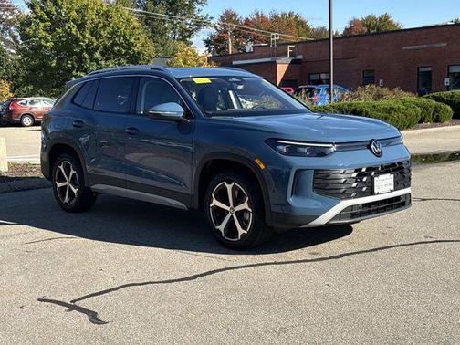 2025 Volkswagen Tiguan 2.0T SE 4MOTION