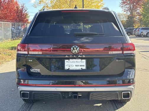2025 Volkswagen Atlas 2.0T Peak Edition