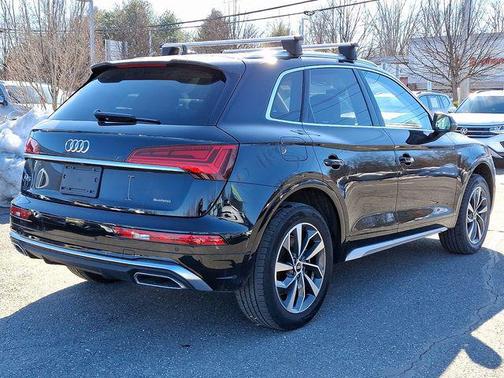2022 Audi Q5 45 S line Premium Plus
