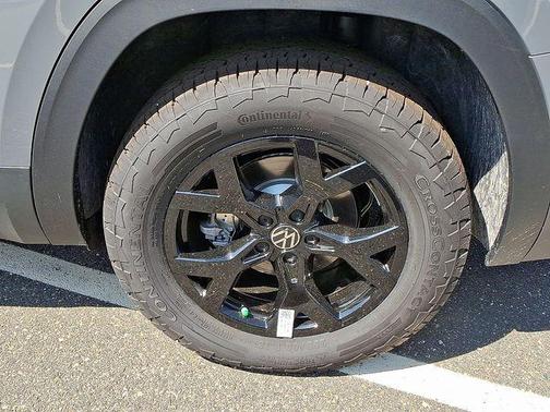 2025 Volkswagen Atlas 2.0T Peak Edition
