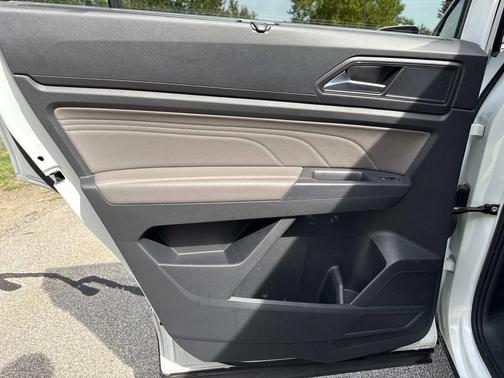 2022 Volkswagen Atlas 3.6L SE w/Technology