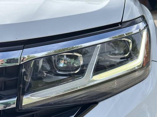 2022 Volkswagen Atlas 3.6L SE w/Technology