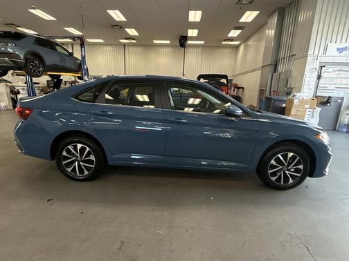 2025 Volkswagen Jetta 1.5T S