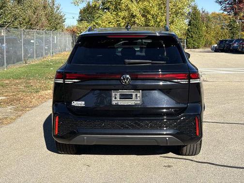 2025 Volkswagen Tiguan 2.0T SE R-Line Black 4MOTION