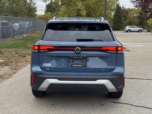 2025 Volkswagen Tiguan 2.0T SE 4MOTION