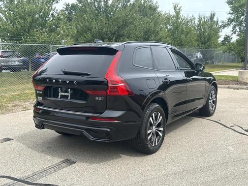 2025 Volvo XC60 B5 Core