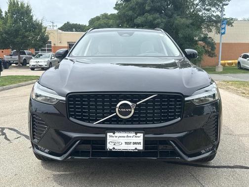 2025 Volvo XC60 B5 Core
