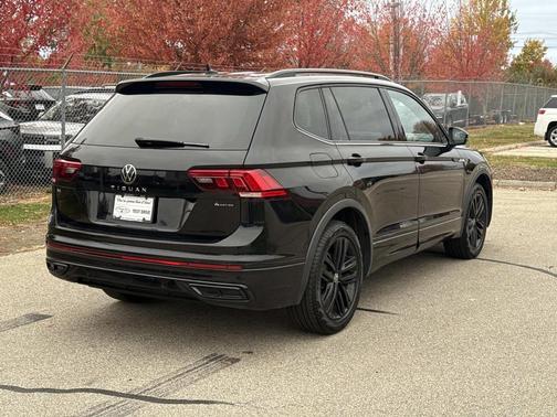 2022 Volkswagen Tiguan 2.0T SE R-Line Black 4MOTION