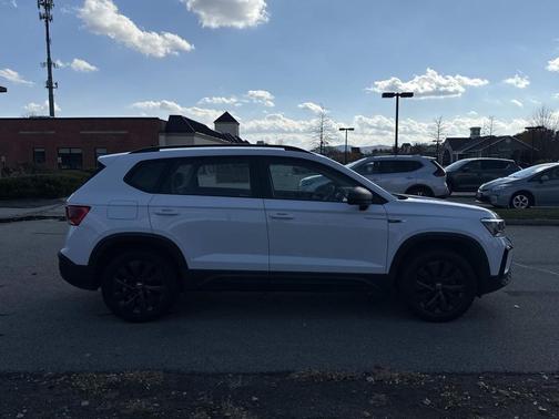 2022 Volkswagen Taos S