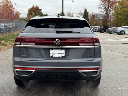 2026 Volkswagen Atlas Cross Sport 2.0T SEL