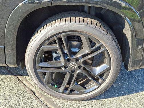 2025 Volkswagen Tiguan 2.0T SE R-Line Black 4MOTION