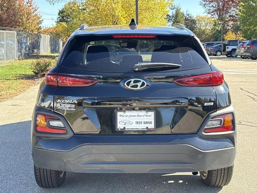 2021 Hyundai KONA SEL Plus