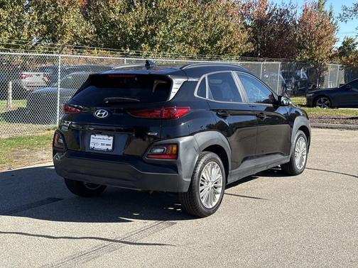 2021 Hyundai KONA SEL Plus