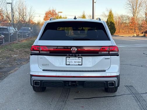 2026 Volkswagen Atlas 2.0T Peak Edition