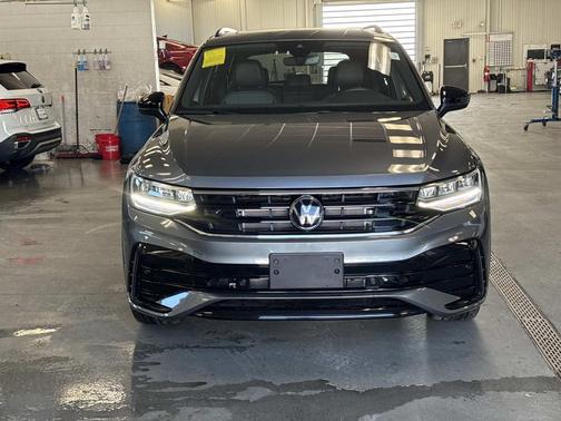 2024 Volkswagen Tiguan 2.0T SE R-Line Black 4MOTION