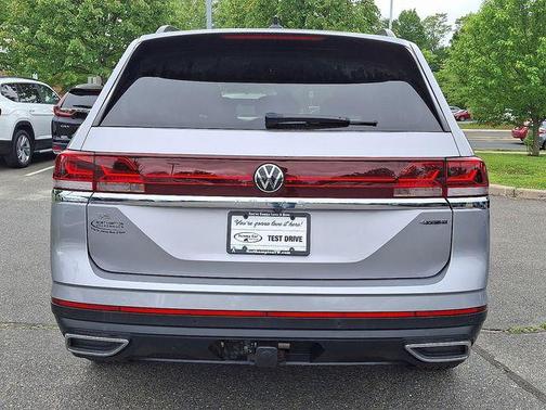 2024 Volkswagen Atlas 2.0T SE w/Technology 4MOTION