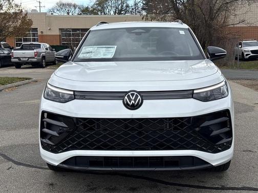 2026 Volkswagen Tiguan 2.0T SE R-Line Black 4MOTION