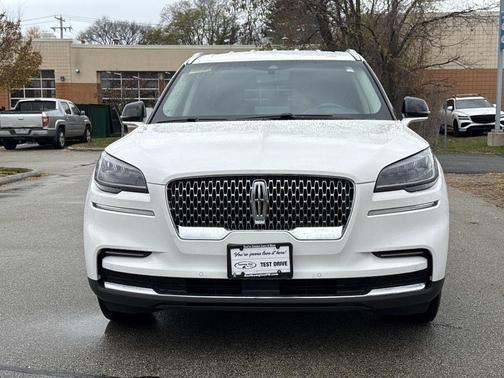 2022 Lincoln Aviator Standard AWD
