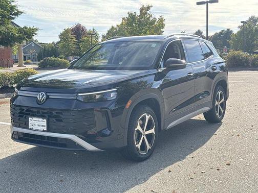 2025 Volkswagen Tiguan 2.0T SE 4MOTION