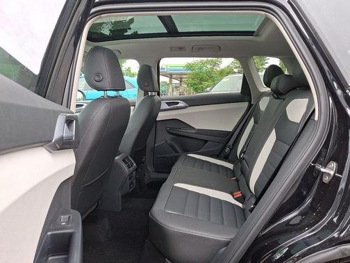 2025 Volkswagen Taos 1.5T SEL