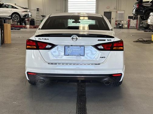 2022 Nissan Altima SR Intelligent AWD