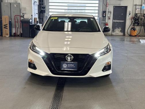 2022 Nissan Altima SR Intelligent AWD