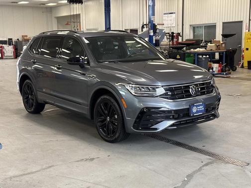 2022 Volkswagen Tiguan 2.0T SE R-Line Black 4MOTION