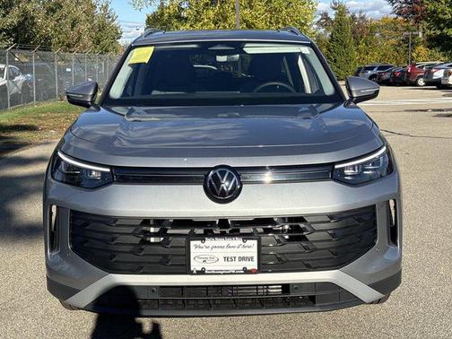 2025 Volkswagen Tiguan 2.0T SE 4MOTION