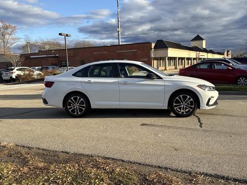 2025 Volkswagen Jetta 1.5T Sport