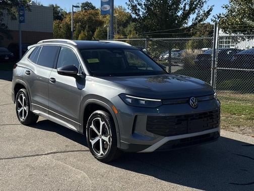 2025 Volkswagen Tiguan 2.0T SE 4MOTION