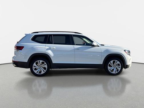 2022 Volkswagen Atlas 3.6L SE w/Technology