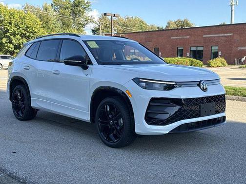 2025 Volkswagen Tiguan 2.0T SE R-Line Black 4MOTION