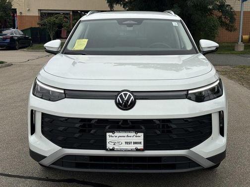 2025 Volkswagen Tiguan 2.0T SE 4MOTION
