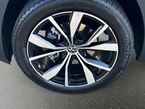 2026 Volkswagen Atlas 2.0T SEL Premium R-Line 4MOTION