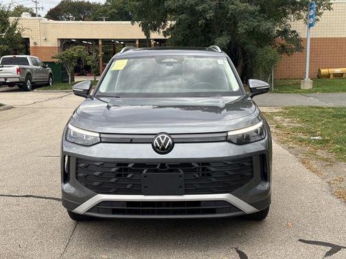 2025 Volkswagen Tiguan 2.0T SE 4MOTION