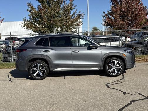 2025 Volkswagen Tiguan 2.0T SE 4MOTION